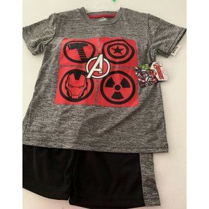 2PCS Toddlers Boys T-shirt and Shorts Avenger marvel Size 6 Black/grey